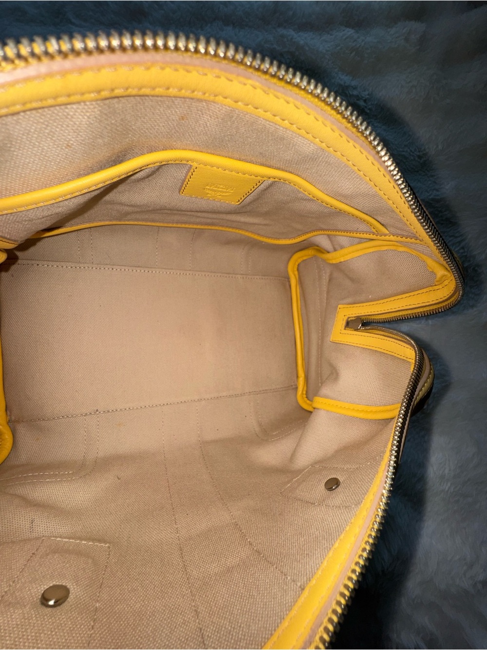 MCM Yellow Leather Logo Tote Bag
(Limited Edition) - Picture 11 of 12